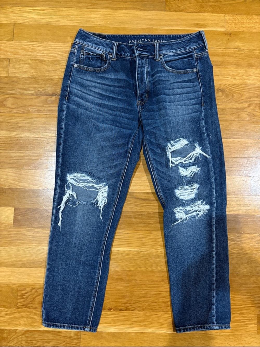 American Eagle Blue Denim Jeans with Contrast Stitching Tomgirl style